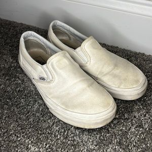 WHITE VANS SLIP ON SHOES WOMENS